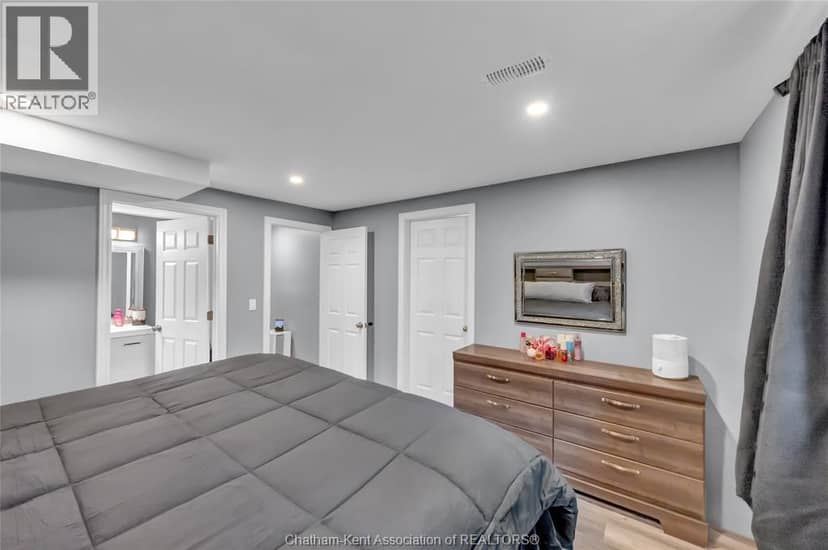 150 Lark STREET — photo 24 of 35