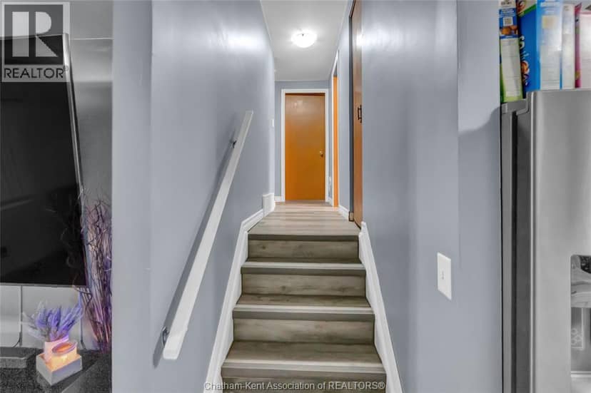 150 Lark STREET — photo 13 of 35