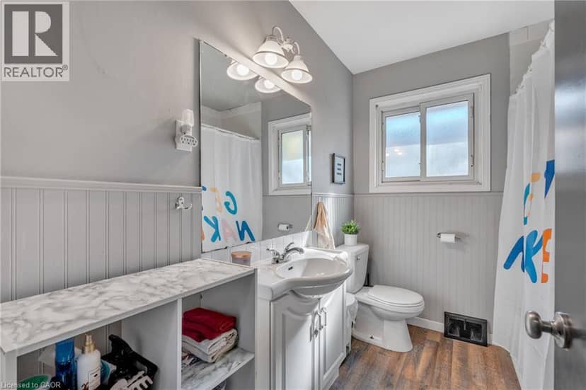 6861 HAGAR Avenue — photo 17 of 40