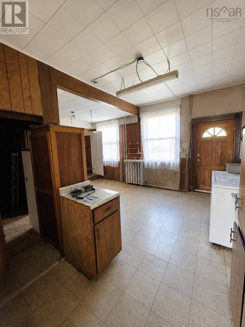 284 Foord Street — photo 9 of 40