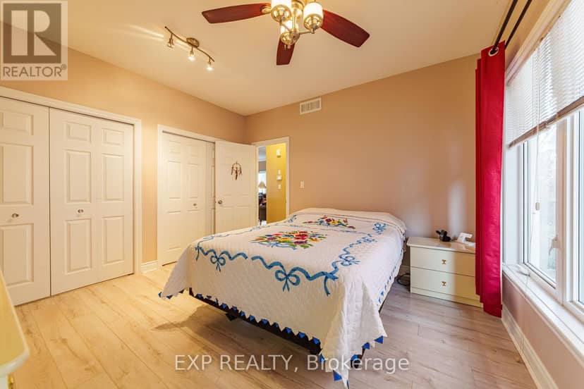 1496 Queensdale Avenue — photo 11 of 30