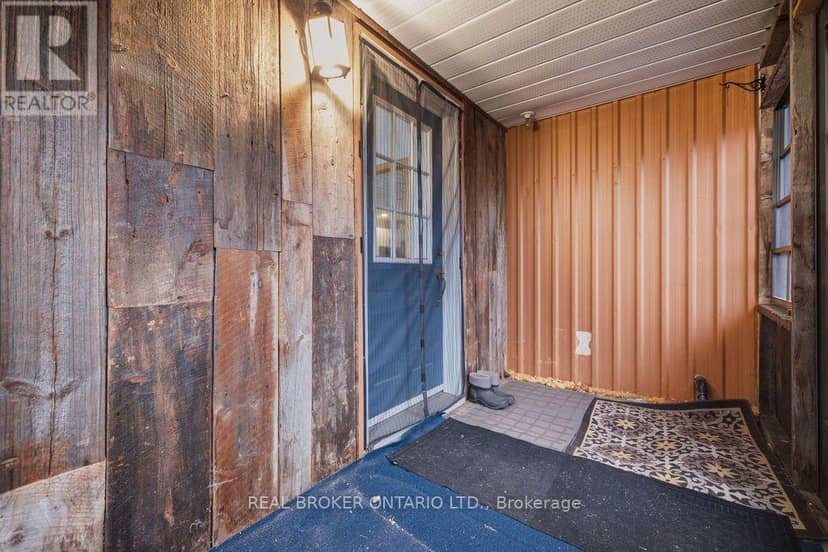 800 Pinegrove Crescent — photo 27 of 40