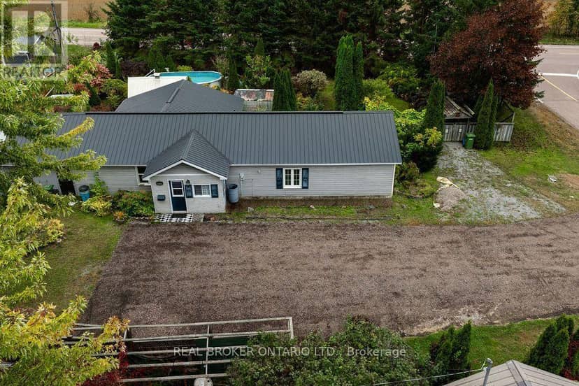 800 Pinegrove Crescent — photo 40 of 40