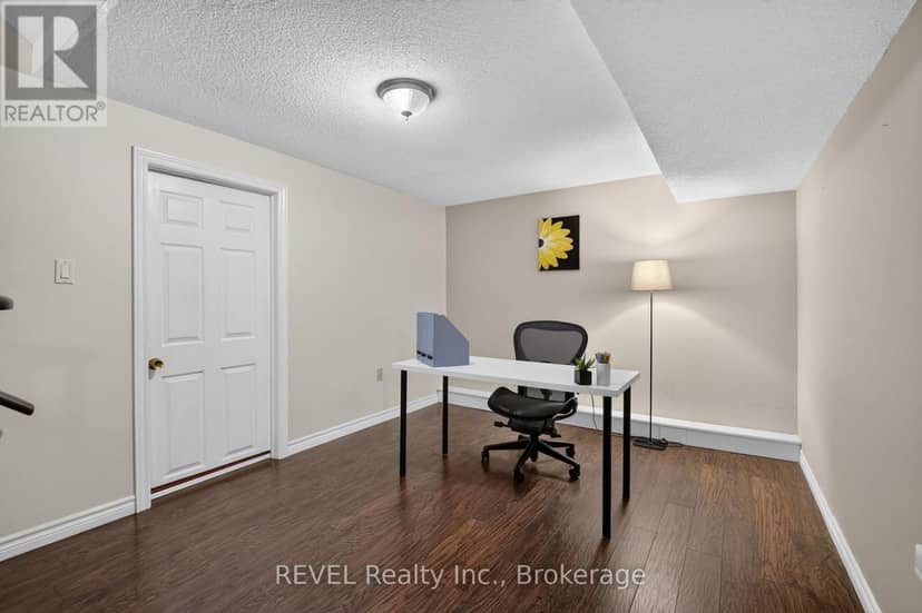 10 Meadowbrook Lane — photo 35 of 40