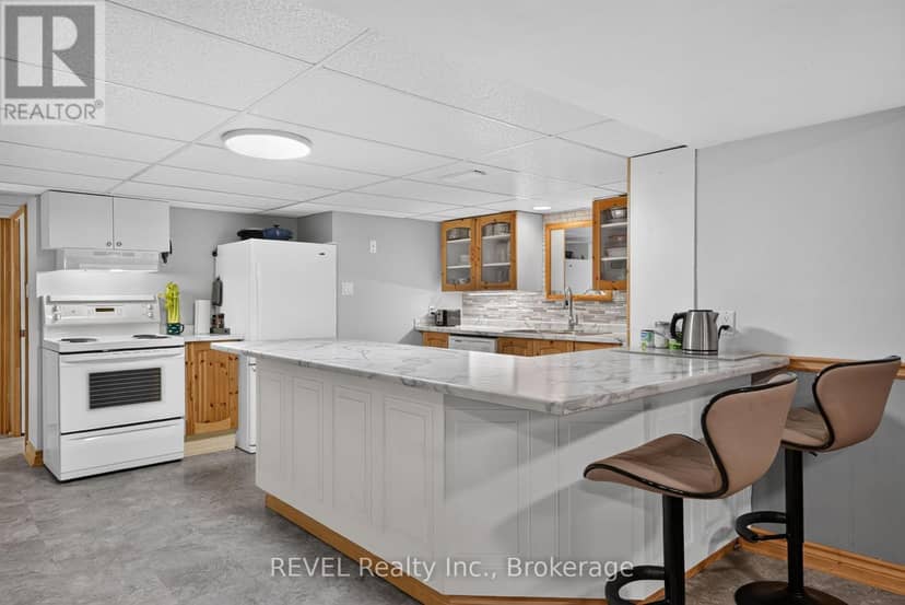 10 Meadowbrook Lane — photo 36 of 40