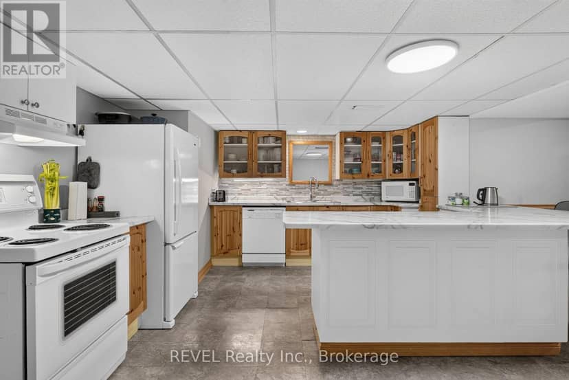 10 Meadowbrook Lane — photo 37 of 40