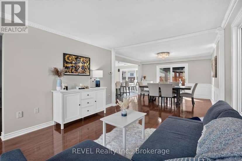 10 Meadowbrook Lane — photo 9 of 40