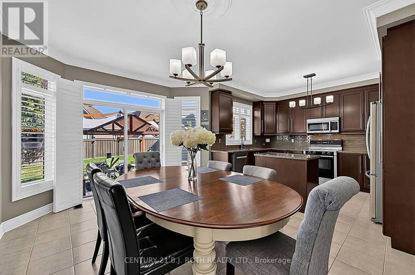 81 Royal Park Boulevard — photo 13 of 40