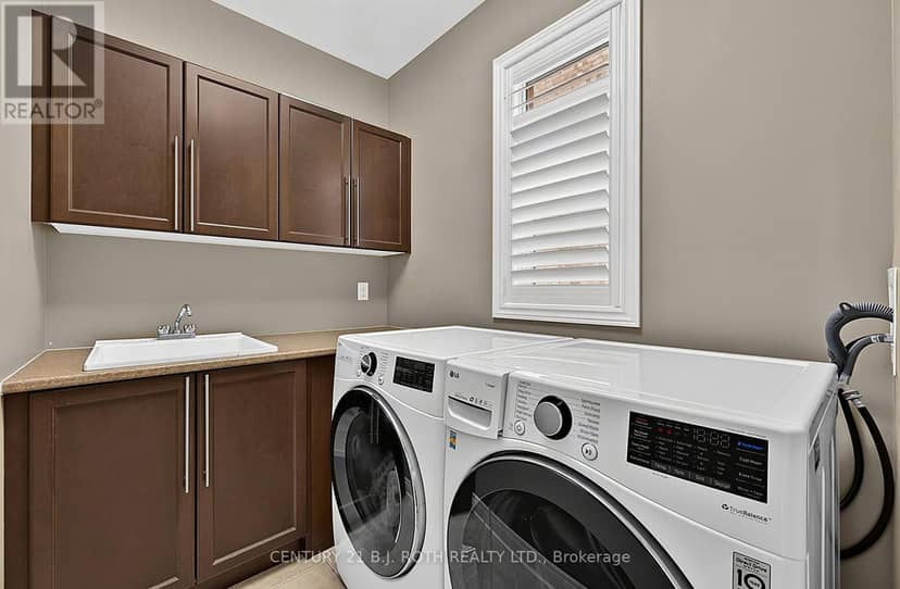 81 Royal Park Boulevard — photo 19 of 40