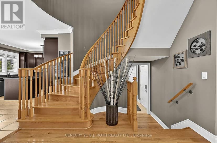 81 Royal Park Boulevard — photo 20 of 40
