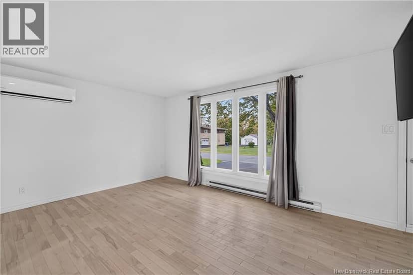 946 Francois Street, Beresford, photo 7