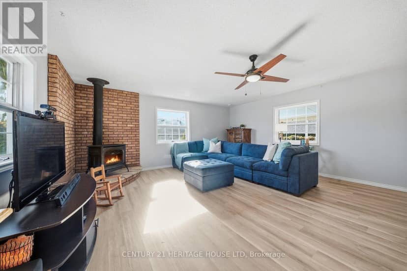 144 St George Street — photo 18 of 40