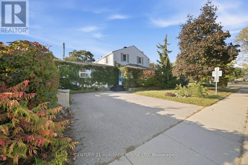 144 St George Street — photo 2 of 40