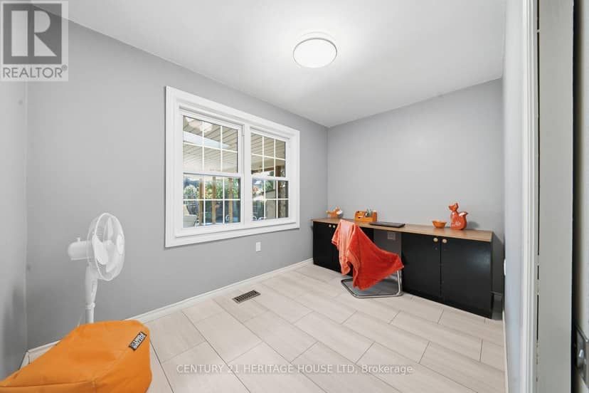 144 St George Street — photo 21 of 40