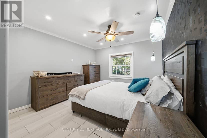 144 St George Street — photo 22 of 40