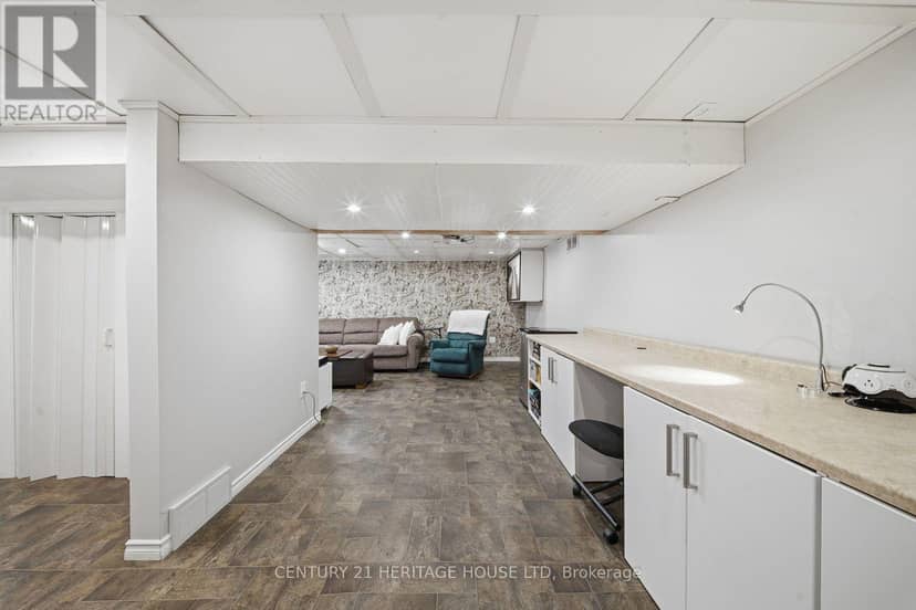 144 St George Street — photo 29 of 40