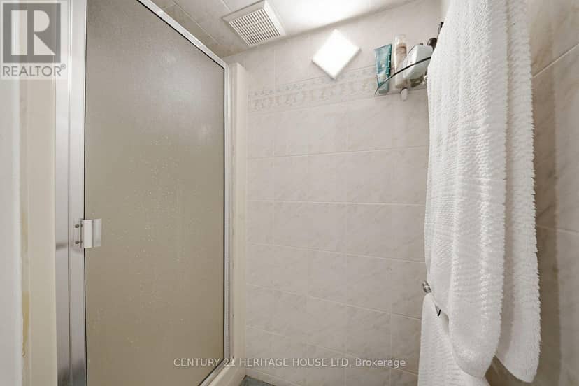 144 St George Street — photo 34 of 40