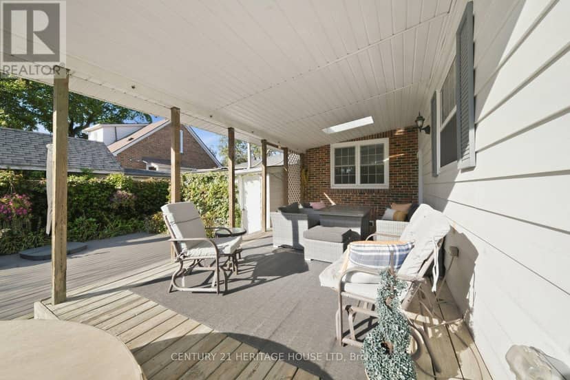 144 St George Street — photo 35 of 40
