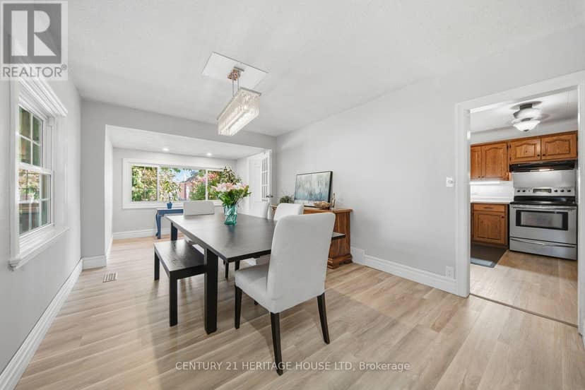 144 St George Street — photo 8 of 40