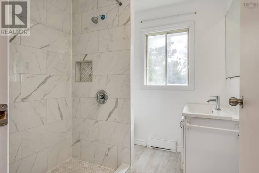 36 Erin Drive — photo 34 of 40