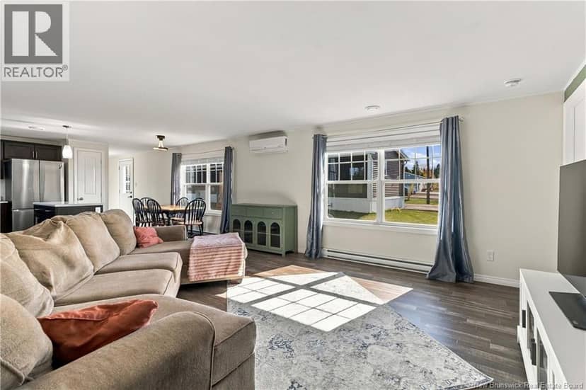 52 Cranbrook Lane — photo 10 of 24