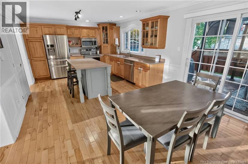 203 Twin Oaks Drive — photo 11 of 38