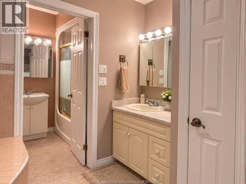 1058 Nova Drive — photo 13 of 33