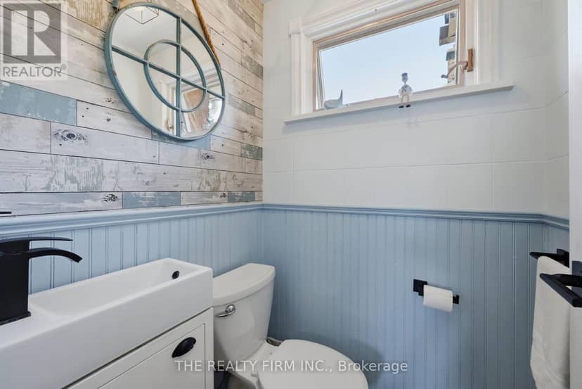 28 Thomas Janes Drive — photo 12 of 40
