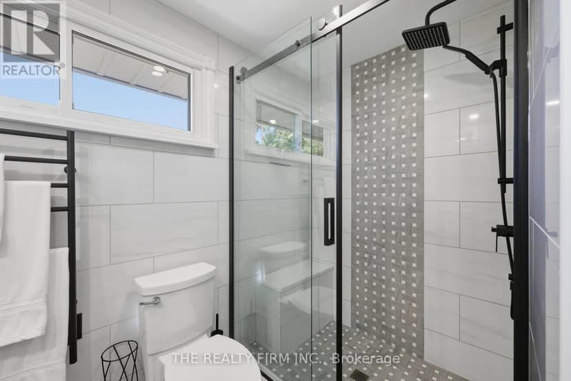 28 Thomas Janes Drive — photo 31 of 40