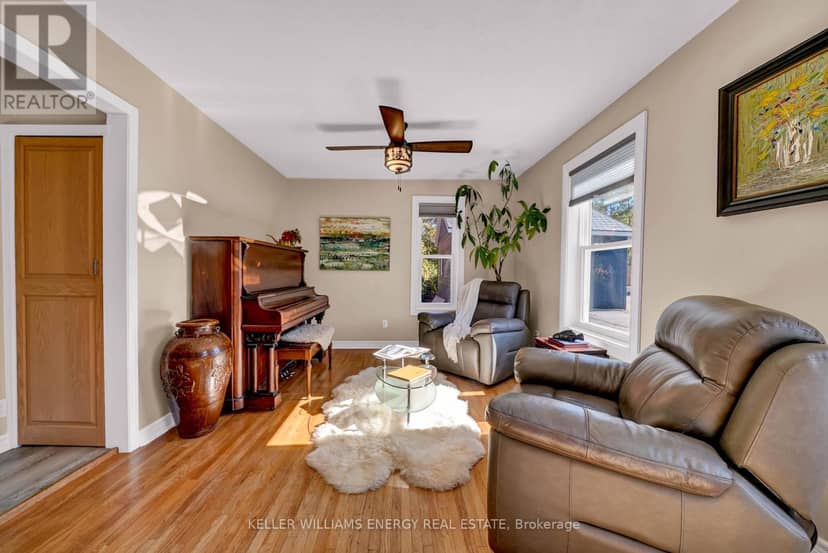 11858 Loyalist Parkway — photo 17 of 40