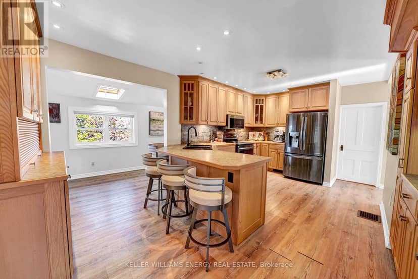 11858 Loyalist Parkway — photo 24 of 40