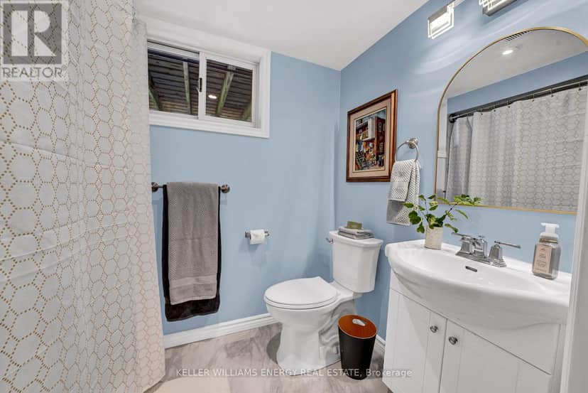 11858 Loyalist Parkway — photo 35 of 40