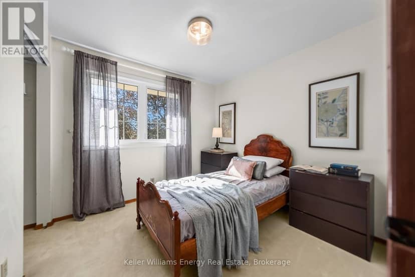 28 Briarwood Crescent — photo 31 of 40