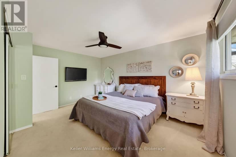 28 Briarwood Crescent — photo 35 of 40