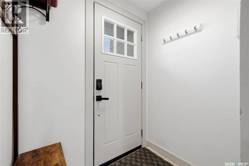 31 Berenson AVENUE — photo 2 of 40