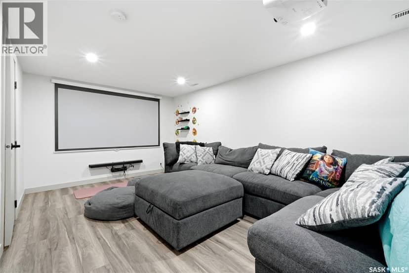 31 Berenson AVENUE — photo 30 of 40