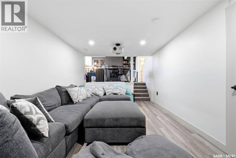 31 Berenson AVENUE — photo 31 of 40