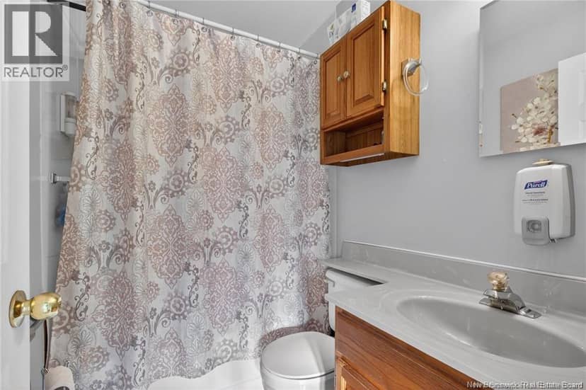 124 Redmond Street — photo 10 of 39