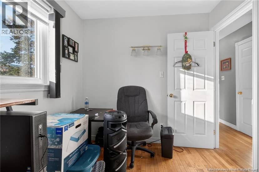 124 Redmond Street — photo 14 of 39