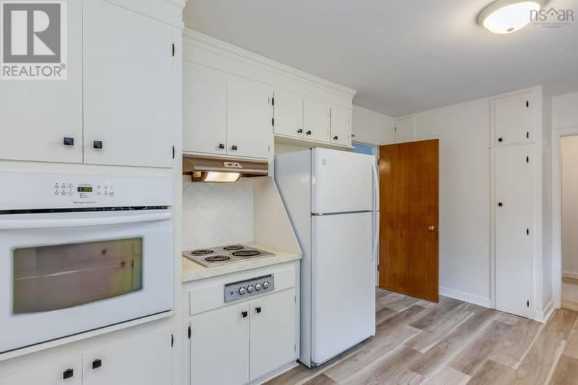 489 Pine Ridge Avenue — photo 17 of 40