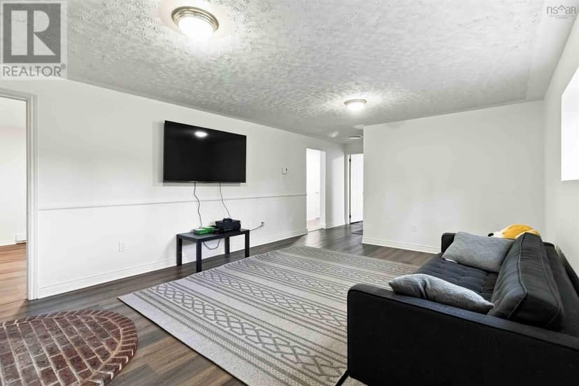 57 Riverview Crescent — photo 28 of 40
