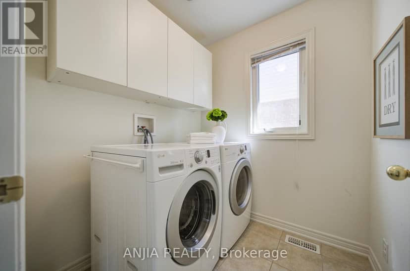 68 Old Field Crescent — photo 31 of 40