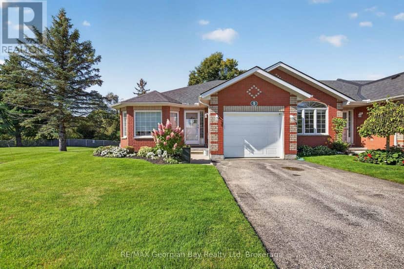 5 - 90 Thompsons Road, Penetanguishene