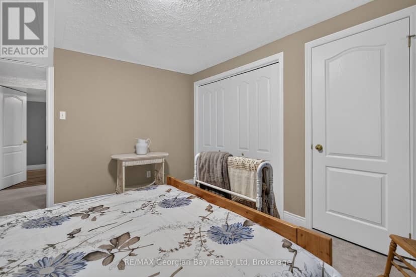 5 - 90 Thompsons Road — photo 25 of 40