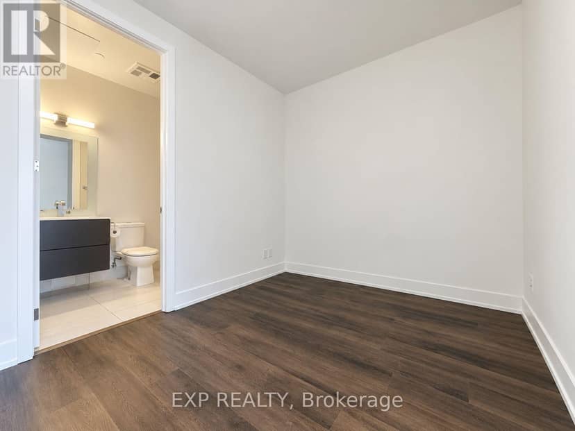 315 - 111 St Clair Avenue W — photo 13 of 30