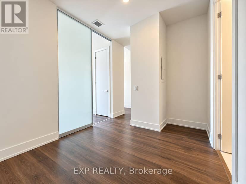 315 - 111 St Clair Avenue W — photo 15 of 30