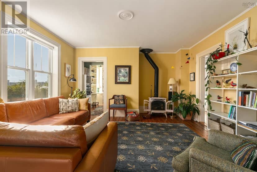 33 Cuisack Street — photo 15 of 40