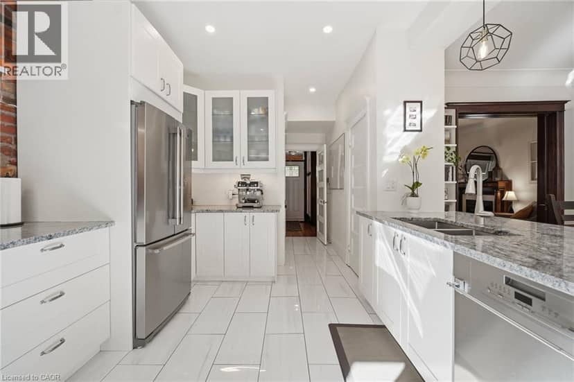 35 FAIRLEIGH Avenue S, Hamilton, photo 5