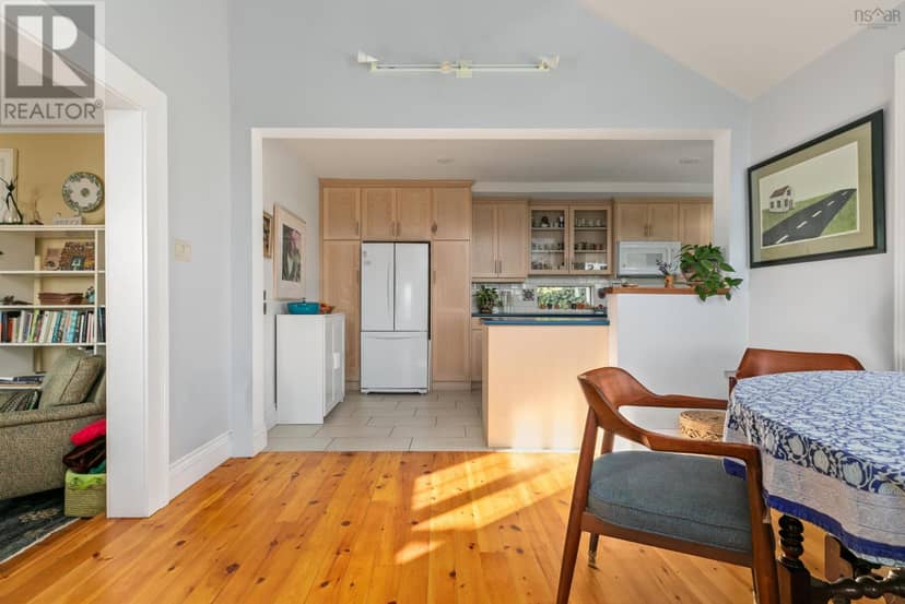 33 Cuisack Street — photo 23 of 40