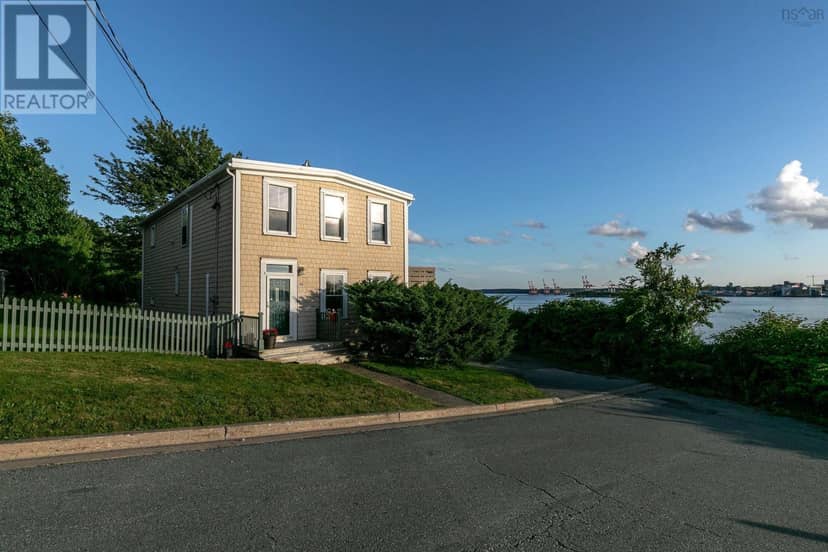 33 Cuisack Street — photo 3 of 40